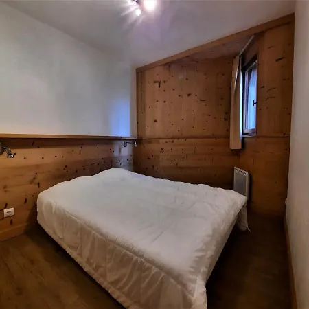Cosy, 6 Pers., Pieds Des Pistes, 2 Chambres, Balcon Sud-ouest, Quartier Reberty 1850 - Fr-1-452-16 Apartment *