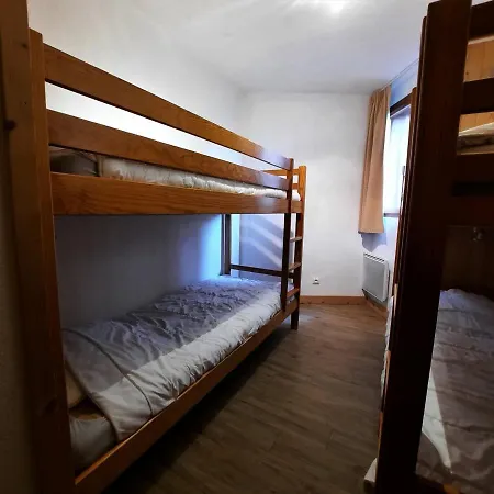 Cosy, 6 Pers., Pieds Des Pistes, 2 Chambres, Balcon Sud-ouest, Quartier Reberty 1850 - Fr-1-452-16 Apartment *